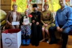 Священнослужитель поздравил тружениц тыла с Днем Победы